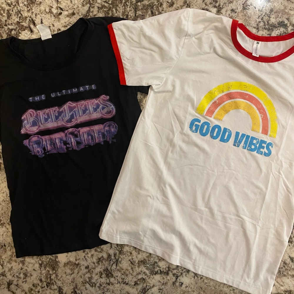 2 women’s graphic T-Shirt’s. Size S & XS